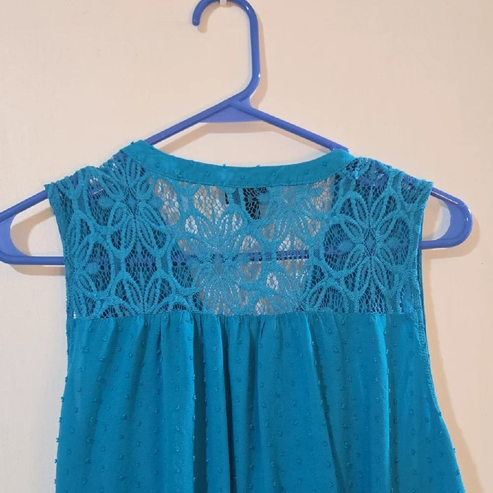 torrid Teal Crochet-Detail Sleeveless Tank - Picture 8 of 8